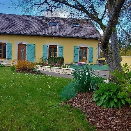 Spacieuse Climatisee - Petit Dejeuner Inclus Bed & Breakfast Euville