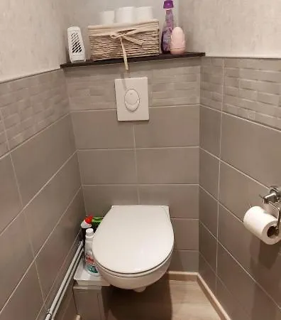 Spacieuse Climatisee - Petit Dejeuner Inclus